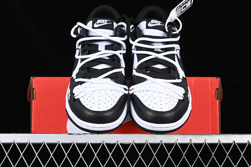 All categories Nk SB Dunk series Nk SB Dunk Low low-top sneakers CS version Nk Dunk Low "Panda" black and white panda customized version of deconstructed strap casual sneakers CW1590-100